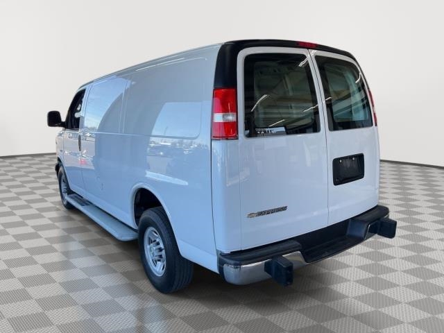 CHEVROLET RWD 2500 135" - 3