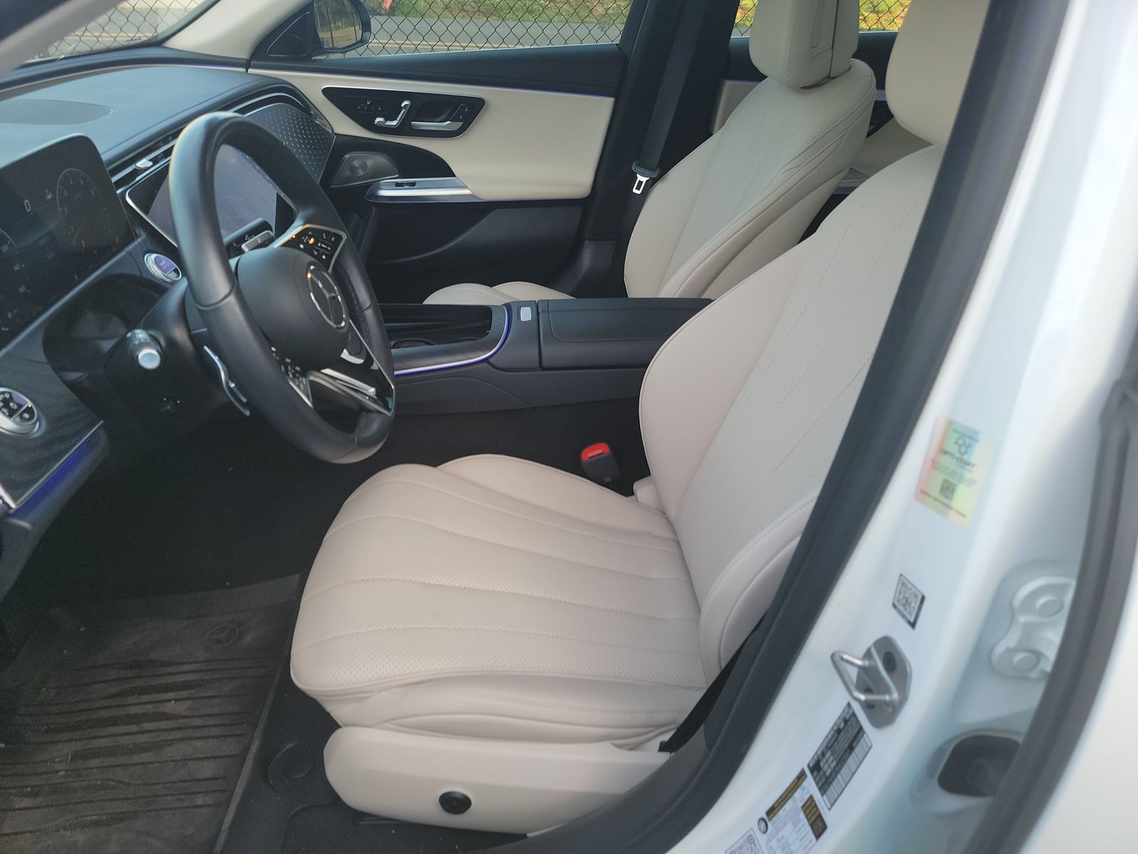 MERCEDES-BENZ E-CLASS - 8