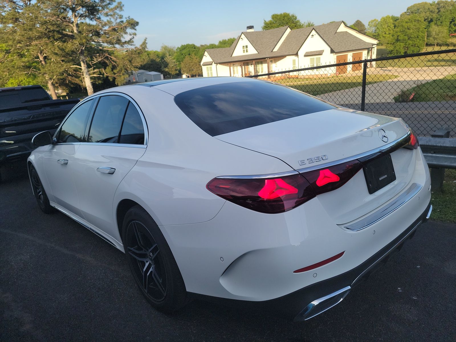 MERCEDES-BENZ E-CLASS - 7