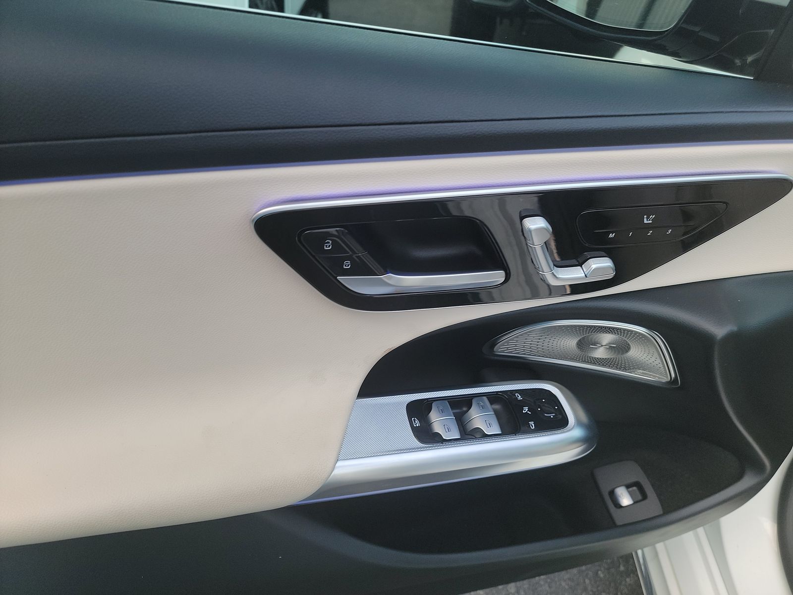 MERCEDES-BENZ E-CLASS - 10