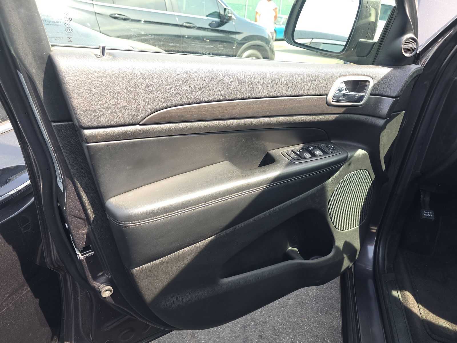 JEEP LAREDO E EDITION - 10