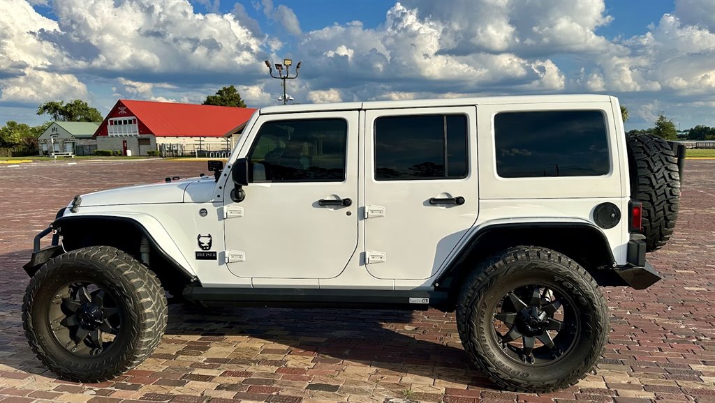 JEEP UNLIMITED SAHARA - 8