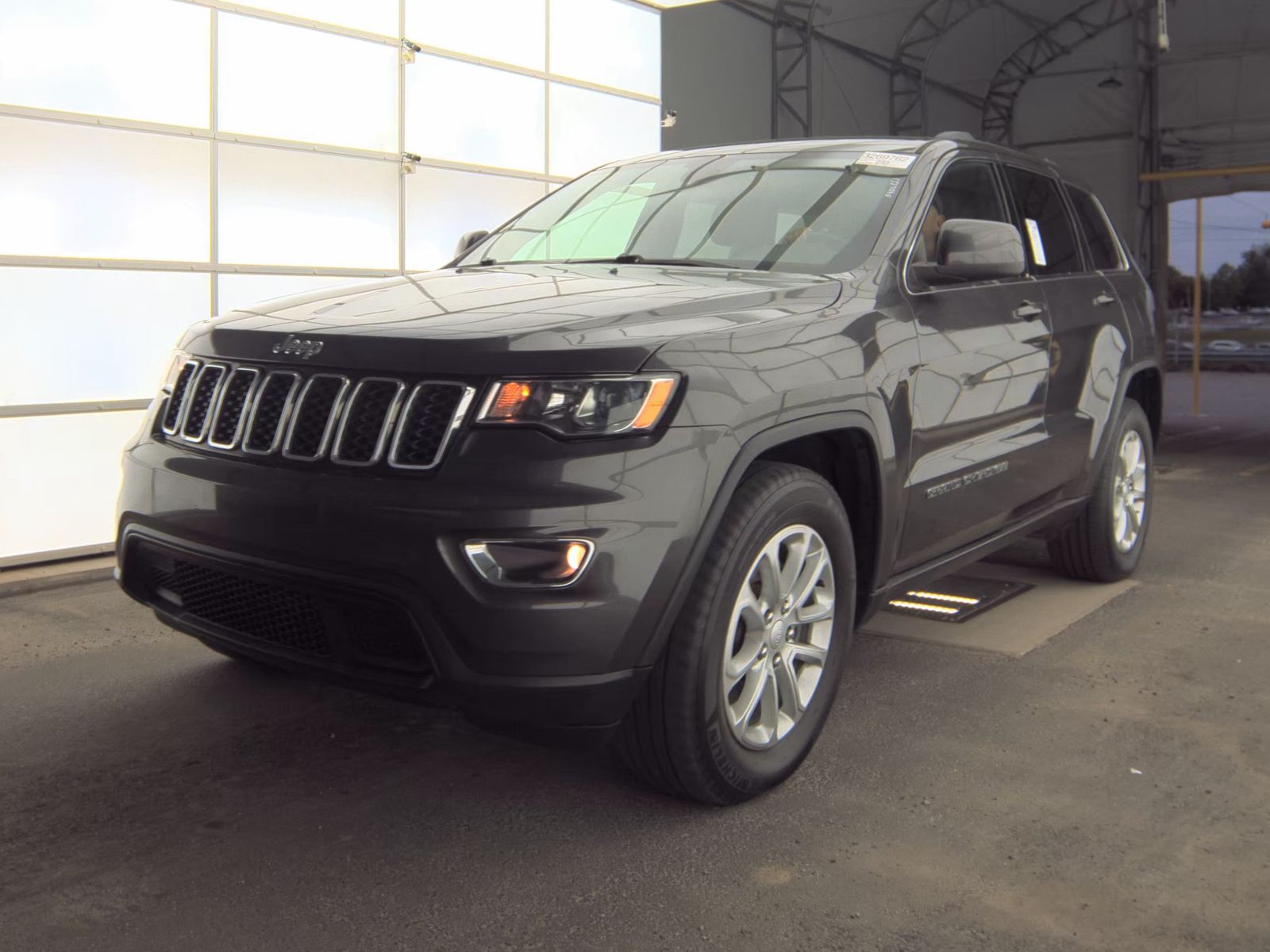 JEEP GRAND CHEROKEE - 1