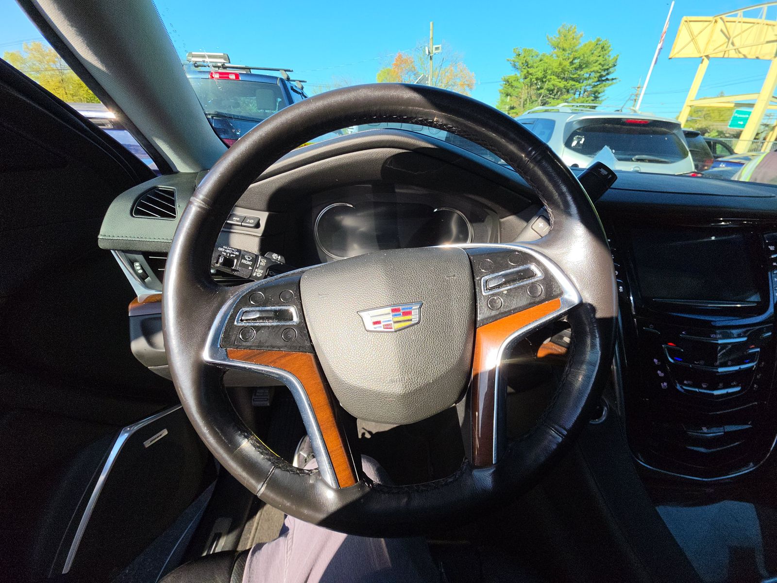 2020 Cadillac Escalade Luxury AWD