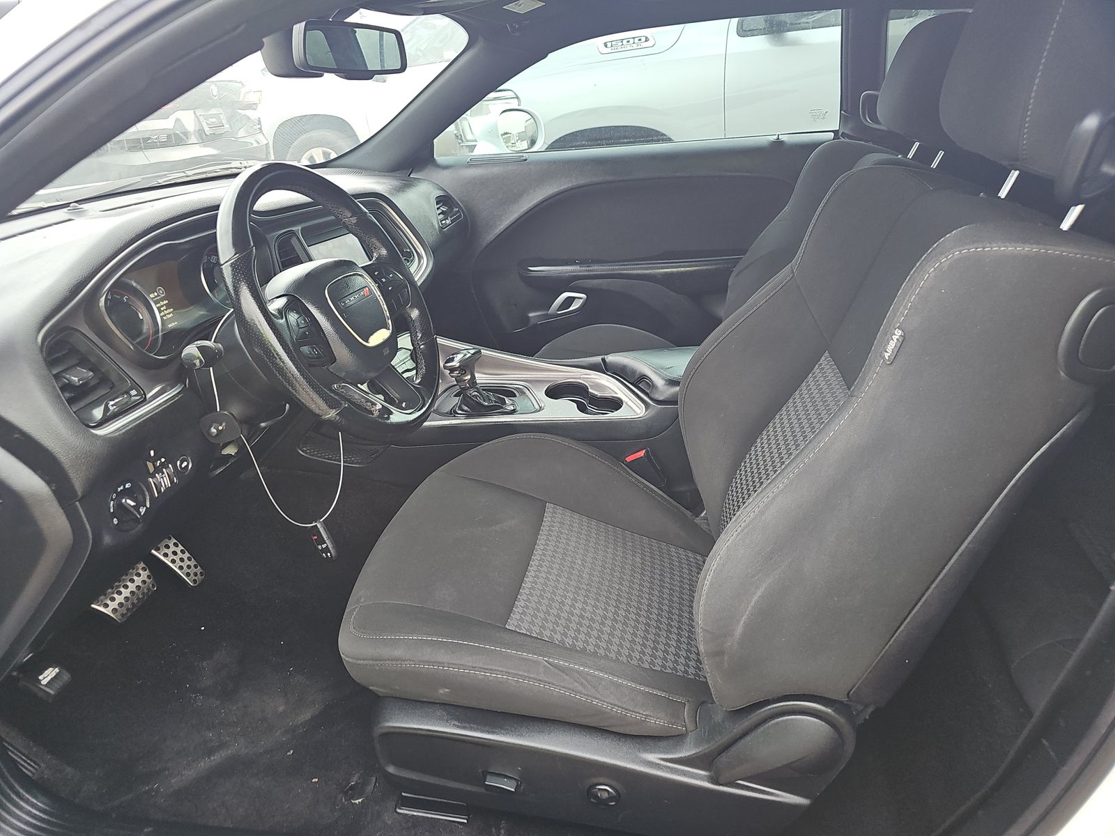 DODGE CHALLENGER - 8