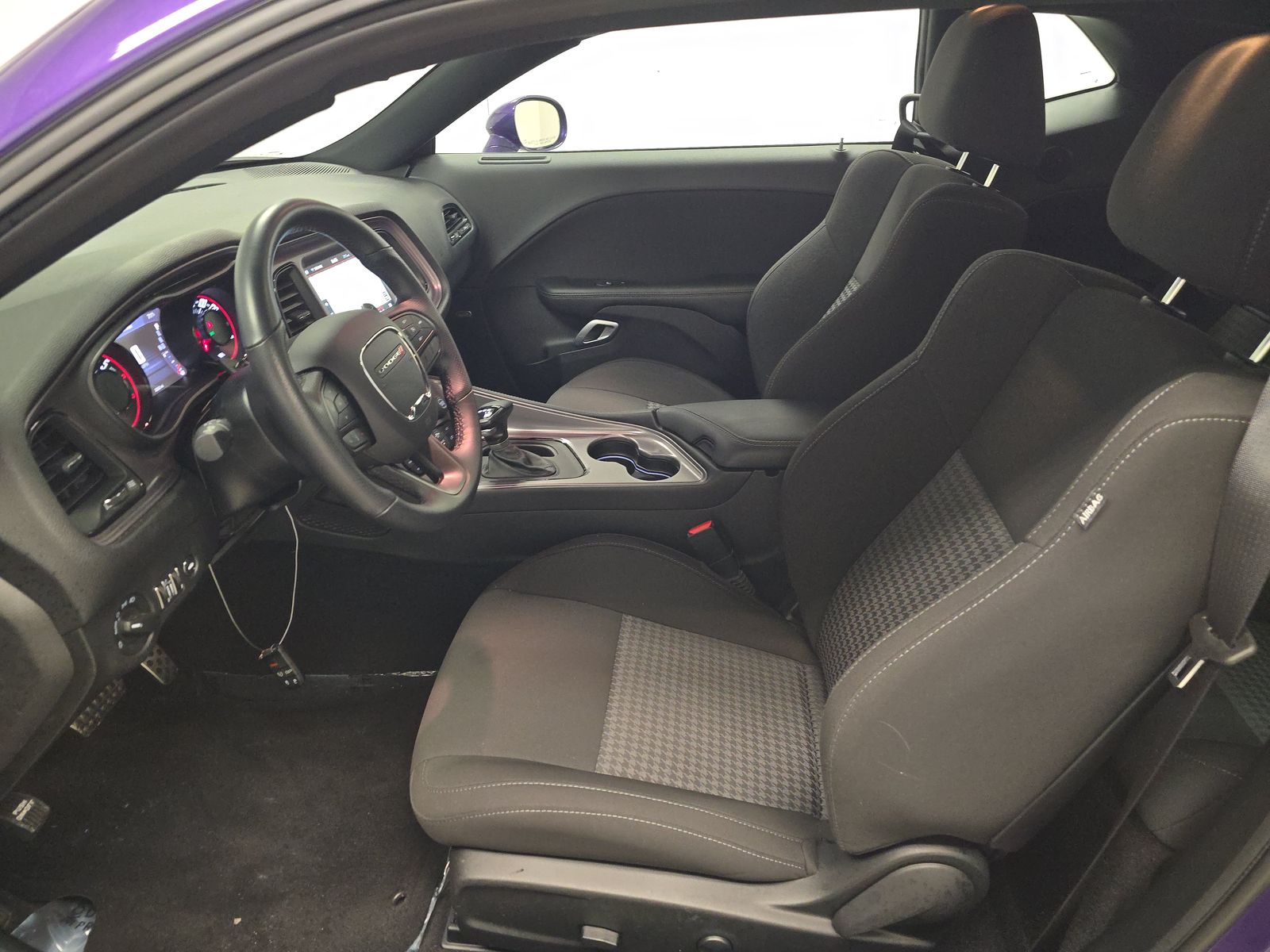 DODGE CHALLENGER - 8