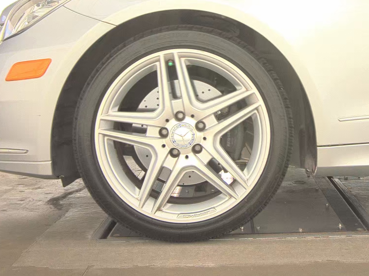 MERCEDES-BENZ E-CLASS - 10