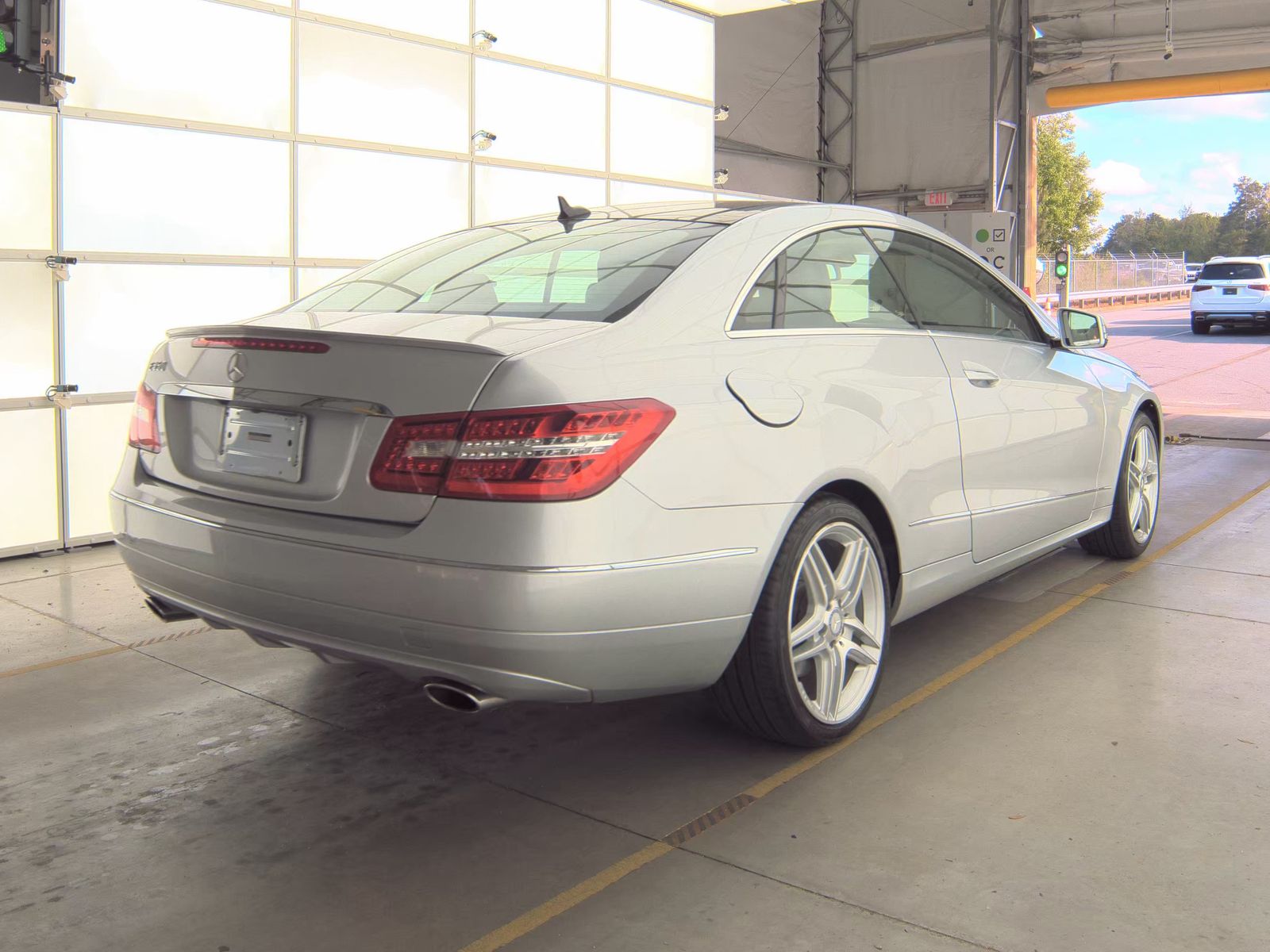 MERCEDES-BENZ E-CLASS - 6