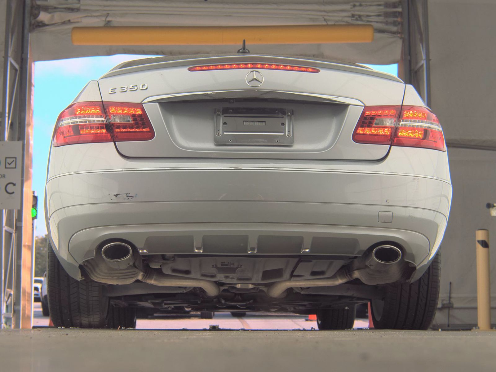 MERCEDES-BENZ E-CLASS - 8