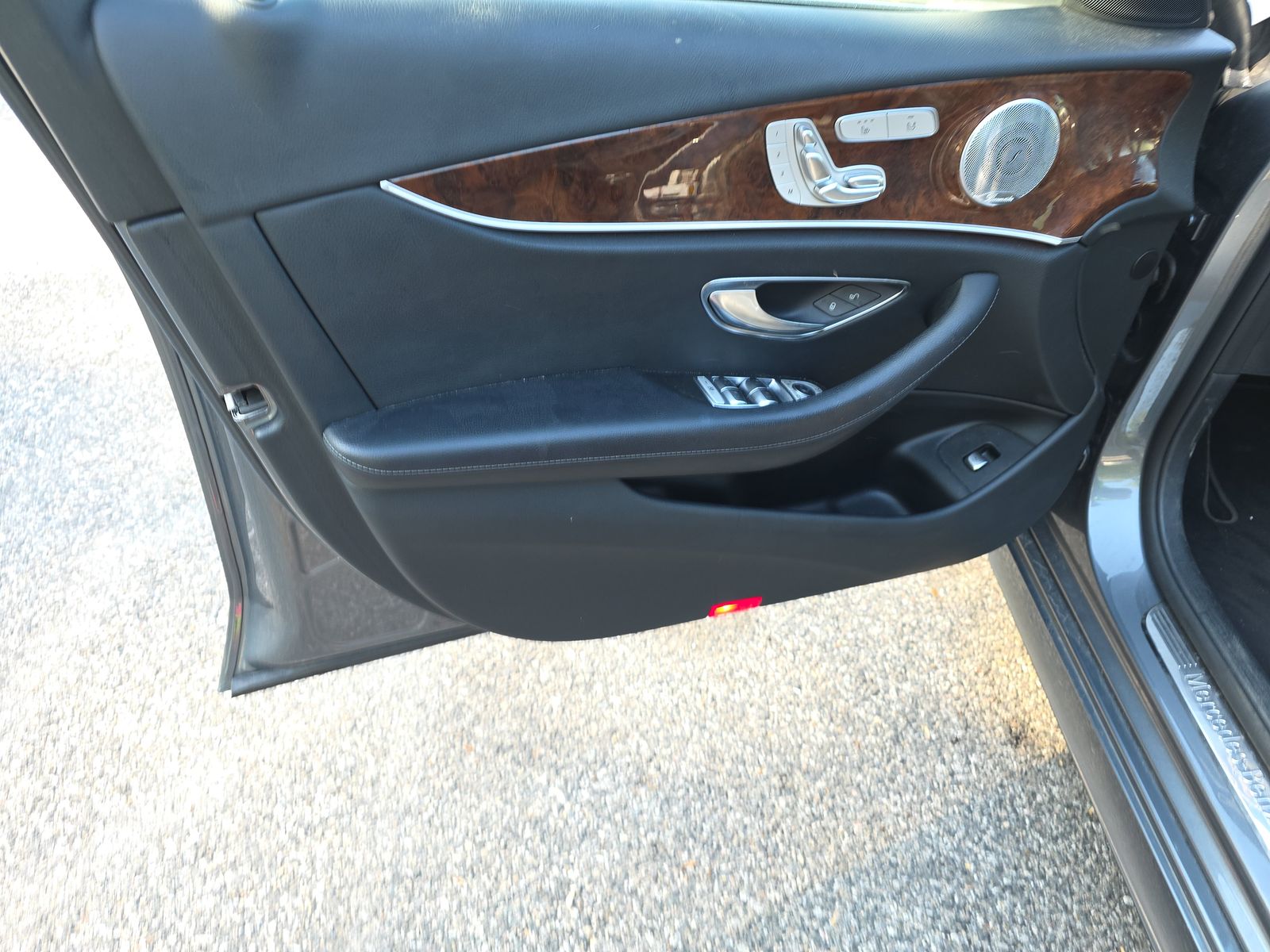 MERCEDES-BENZ E-CLASS - 10