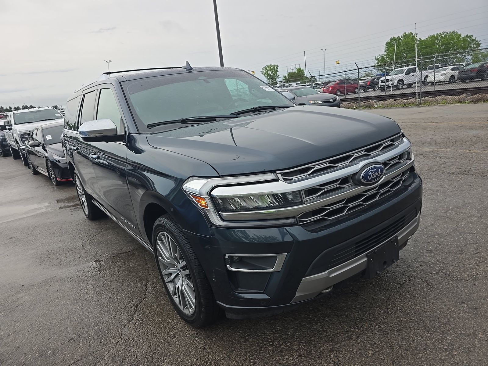 FORD EXPEDITION MAX - 4
