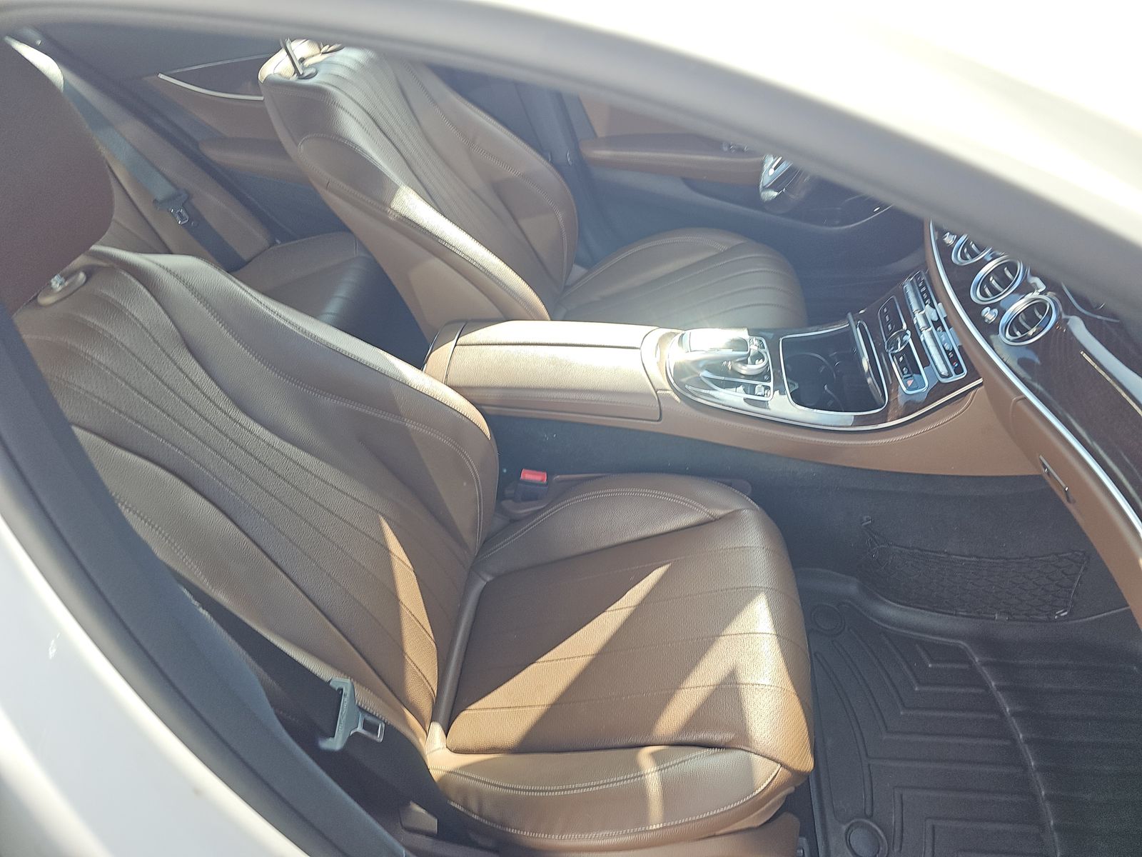 MERCEDES-BENZ E-CLASS - 9