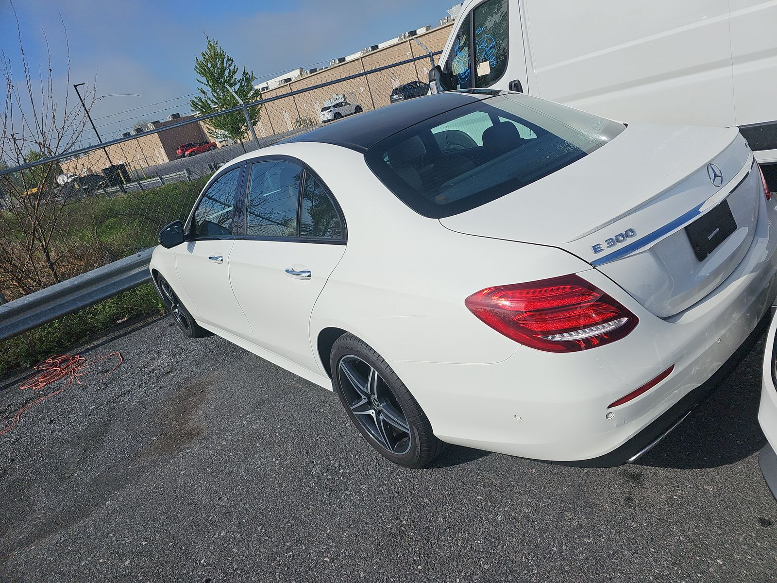 MERCEDES-BENZ E-CLASS - 7