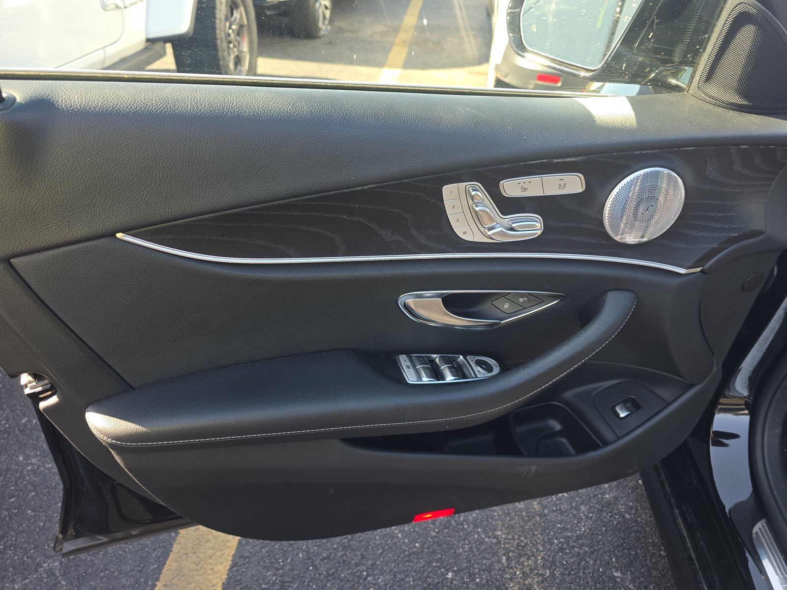 MERCEDES-BENZ E-CLASS - 10