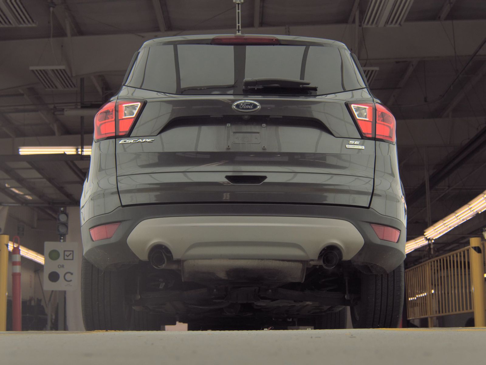 FORD ESCAPE - 8