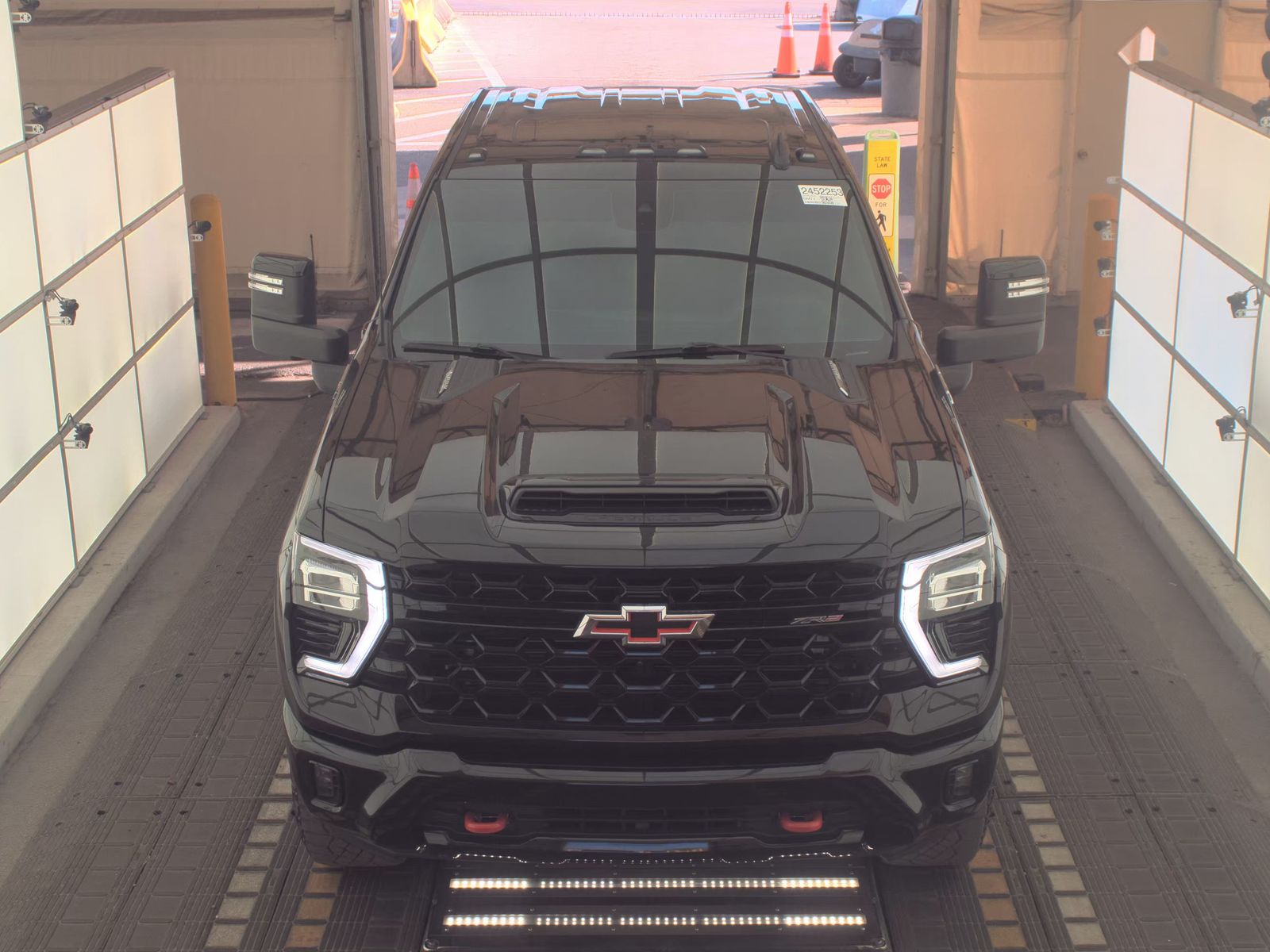 CHEVROLET SILVERADO - 3