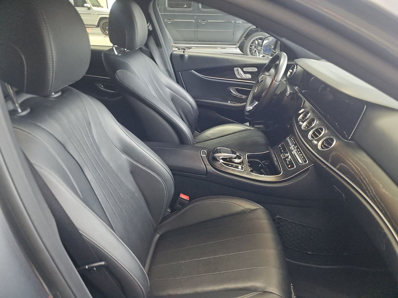 MERCEDES-BENZ E-CLASS - 9