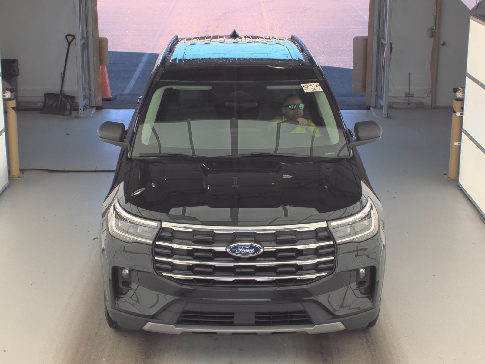 FORD EXPLORER - 3