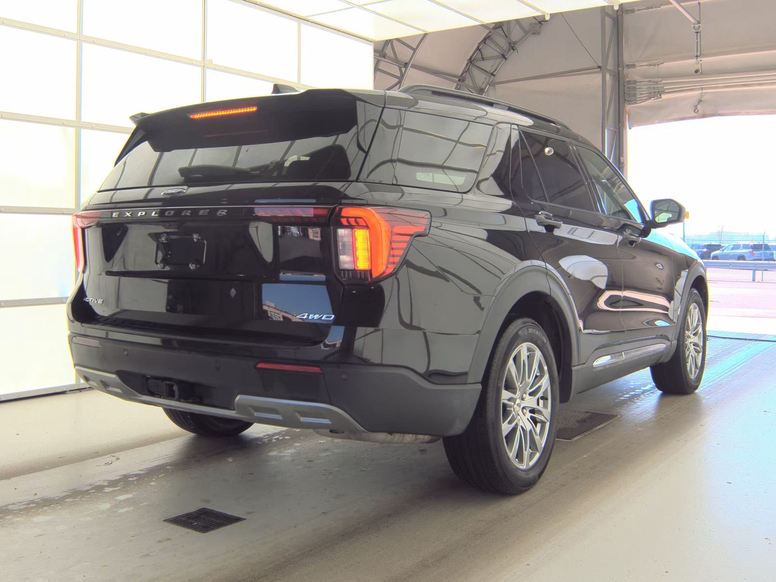 FORD EXPLORER - 6
