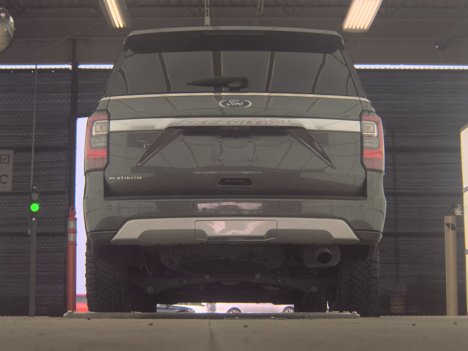 FORD EXPEDITION - 8