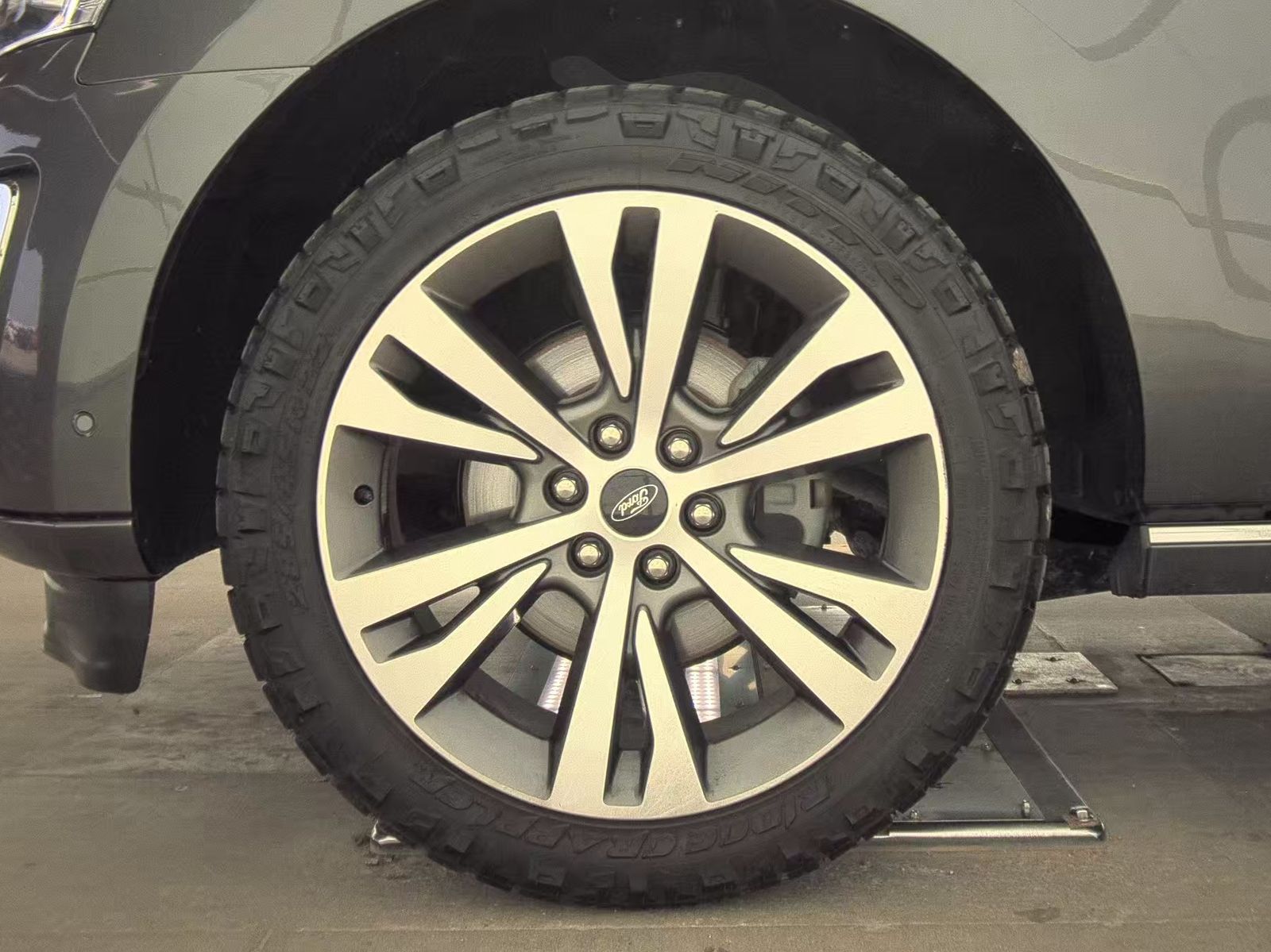 FORD EXPEDITION - 10