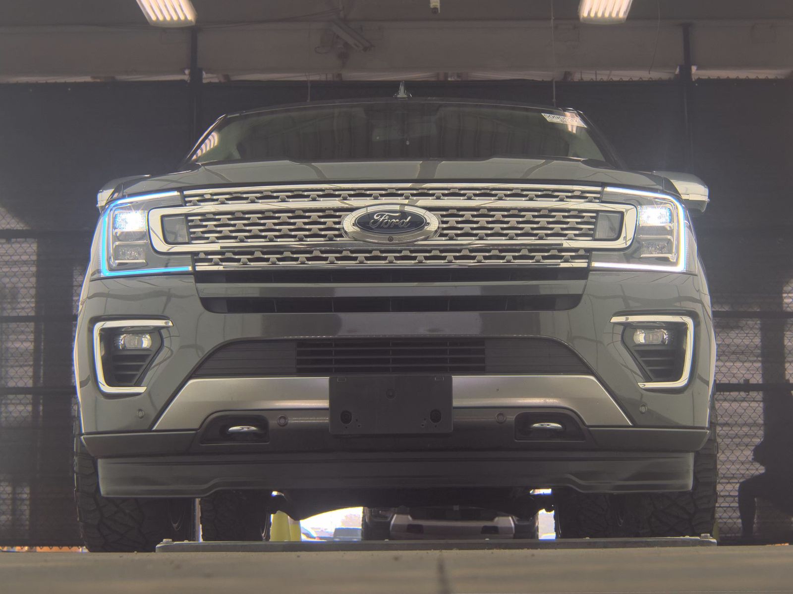FORD EXPEDITION - 4
