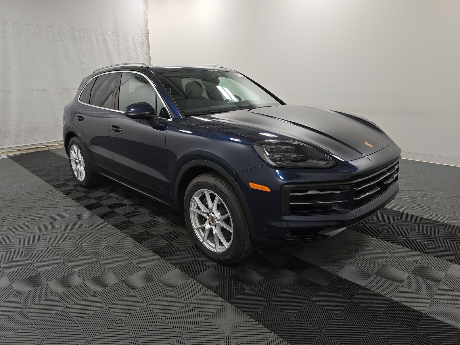 PORSCHE CAYENNE - 4