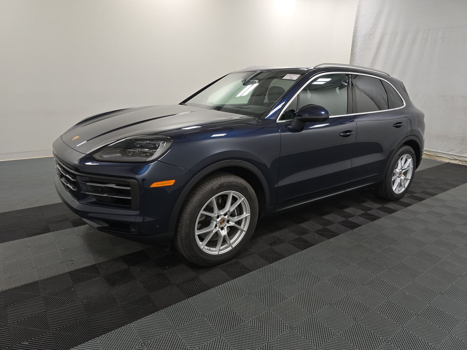 PORSCHE CAYENNE - 1