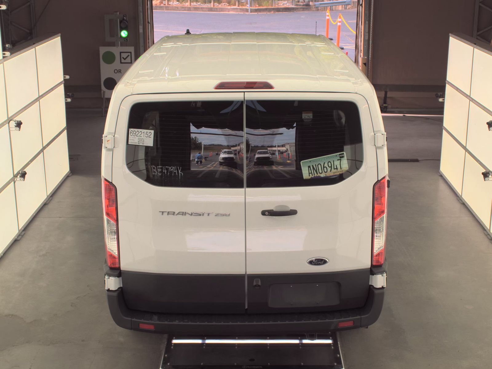 FORD TRANSIT 250 - 7