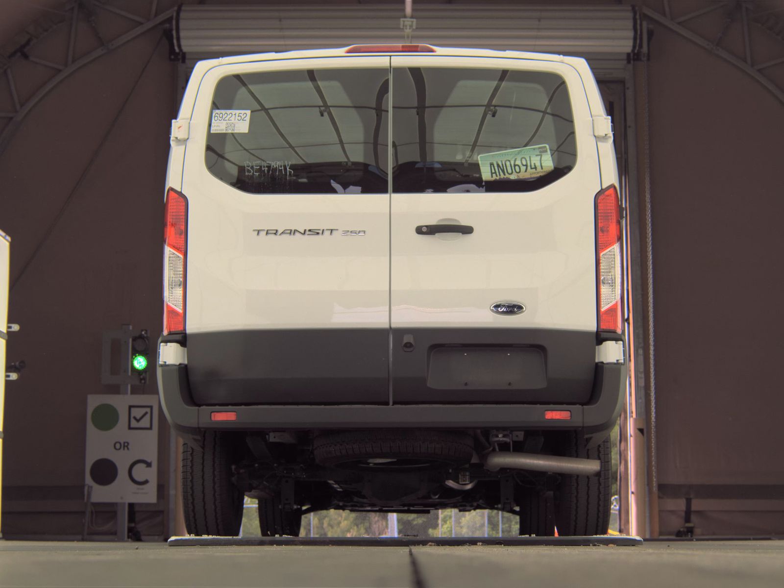 FORD TRANSIT 250 - 8