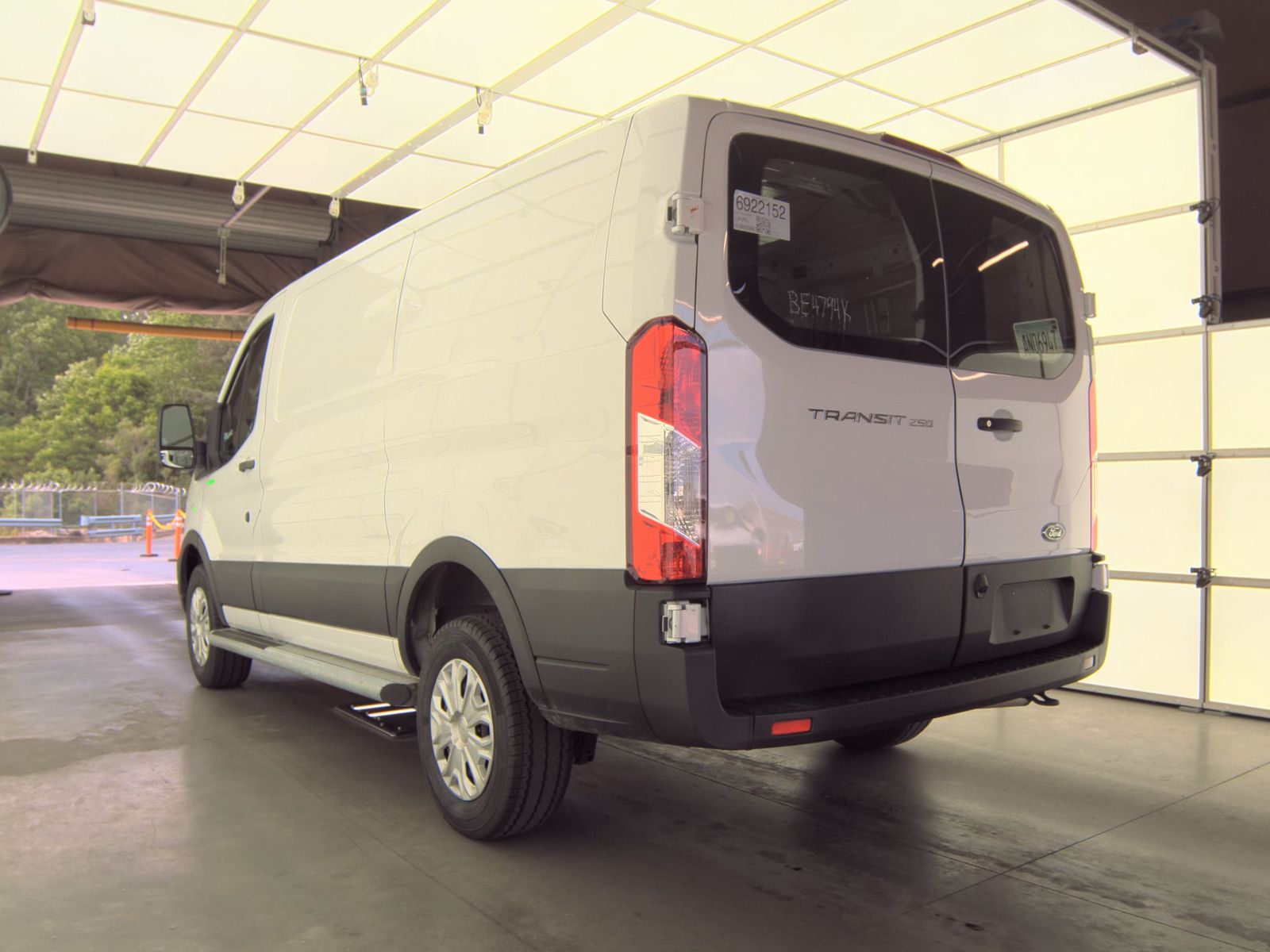 FORD TRANSIT 250 - 9