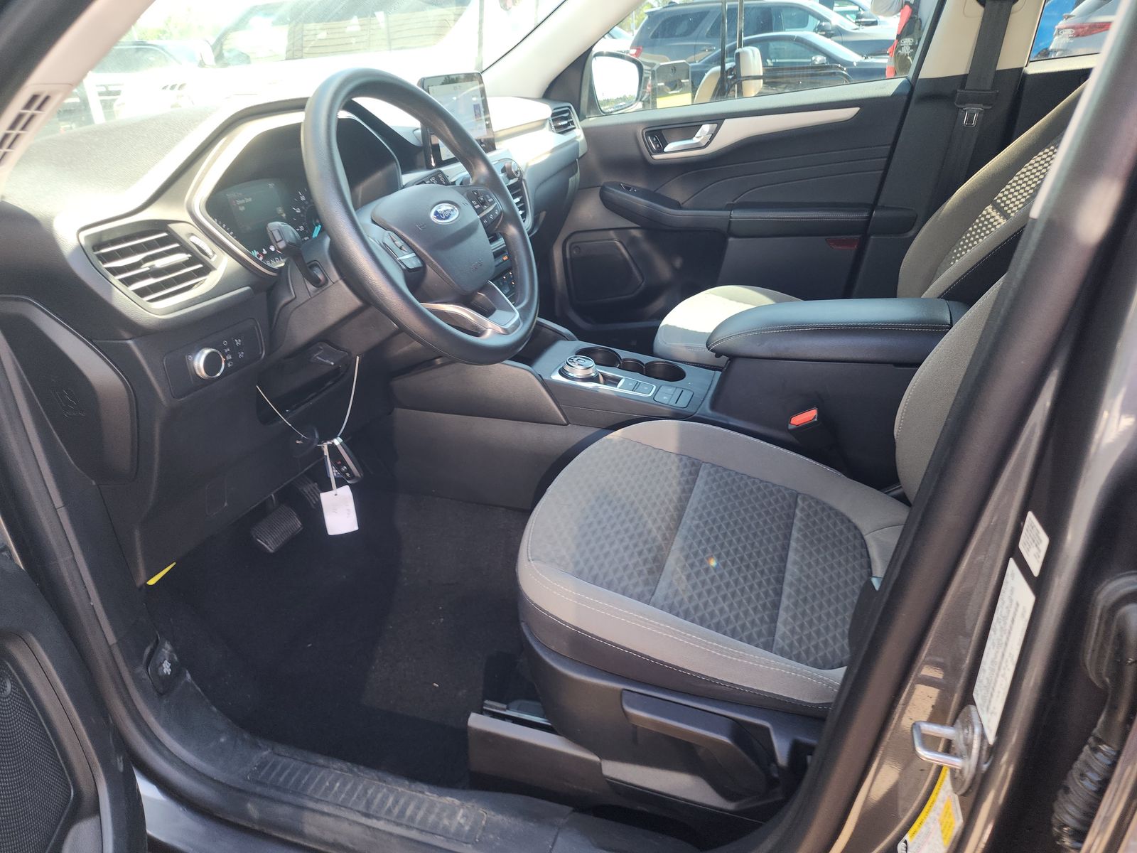 FORD ESCAPE - 8