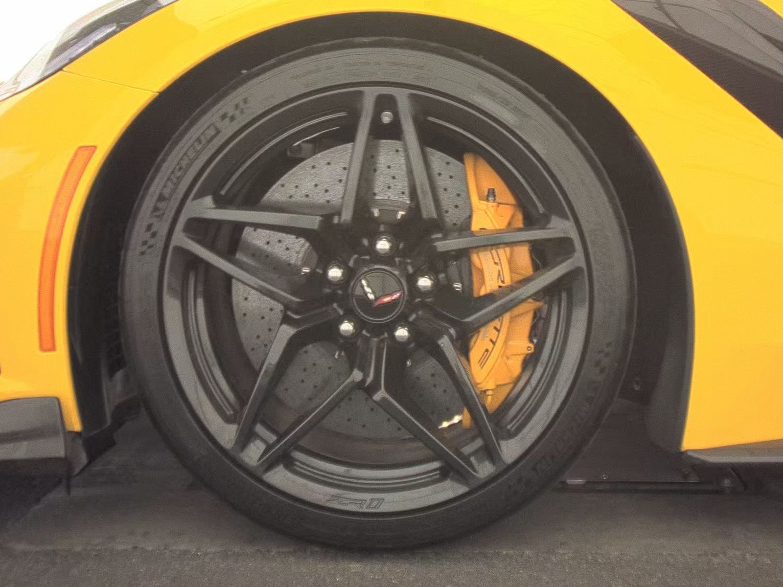 CHEVROLET CORVETTE - 10