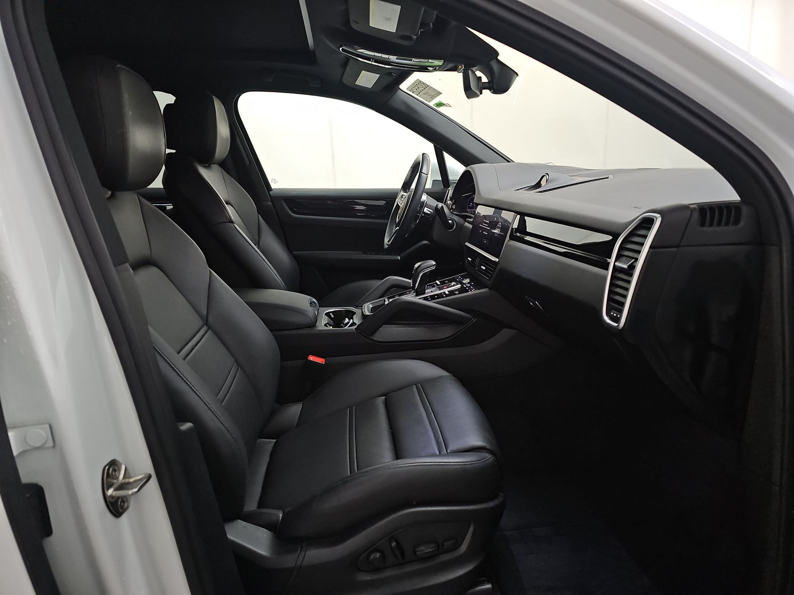 PORSCHE CAYENNE - 9