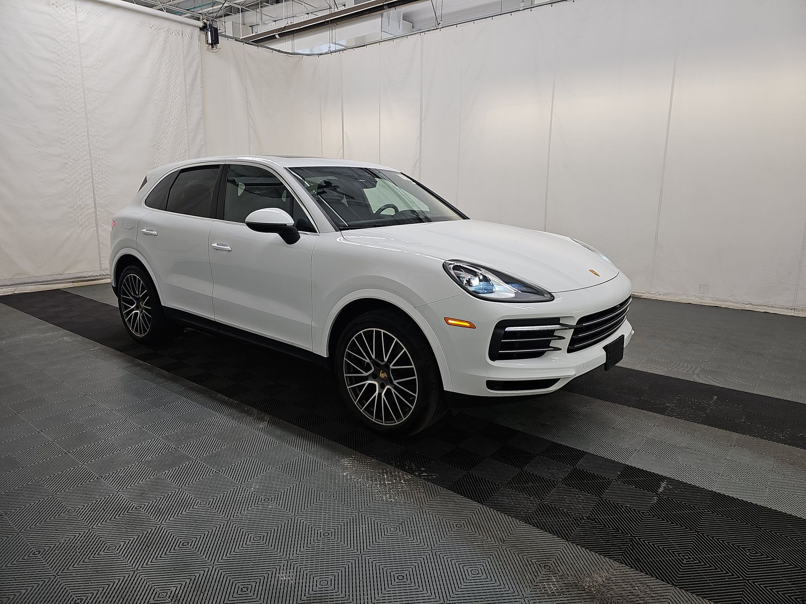 PORSCHE CAYENNE - 4