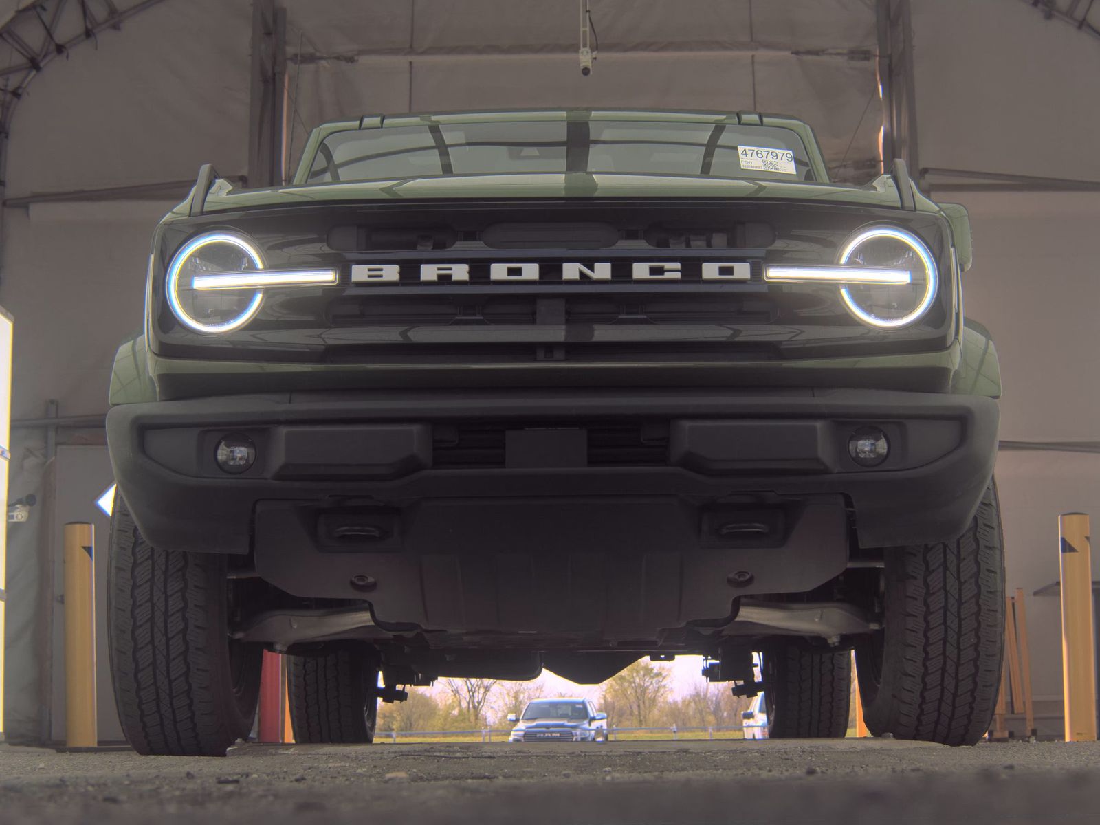 FORD BRONCO - 4