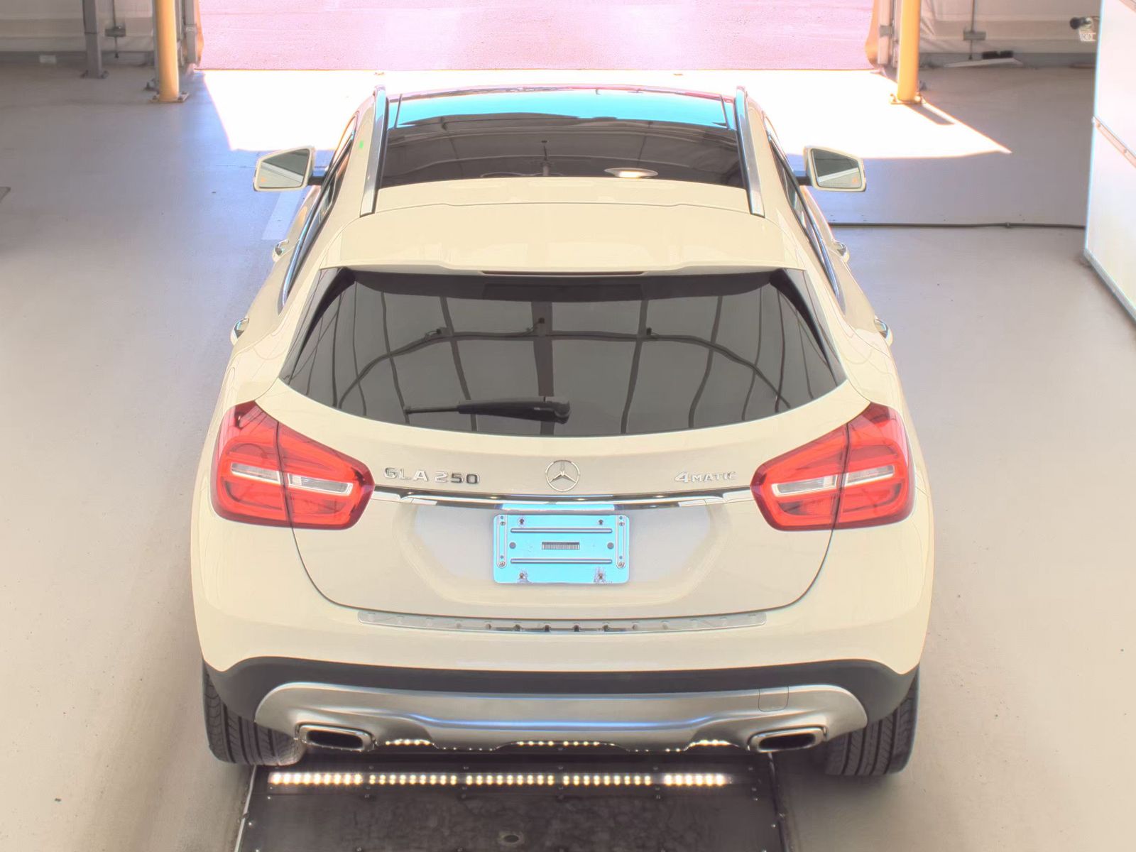 MERCEDES-BENZ GLA - 7