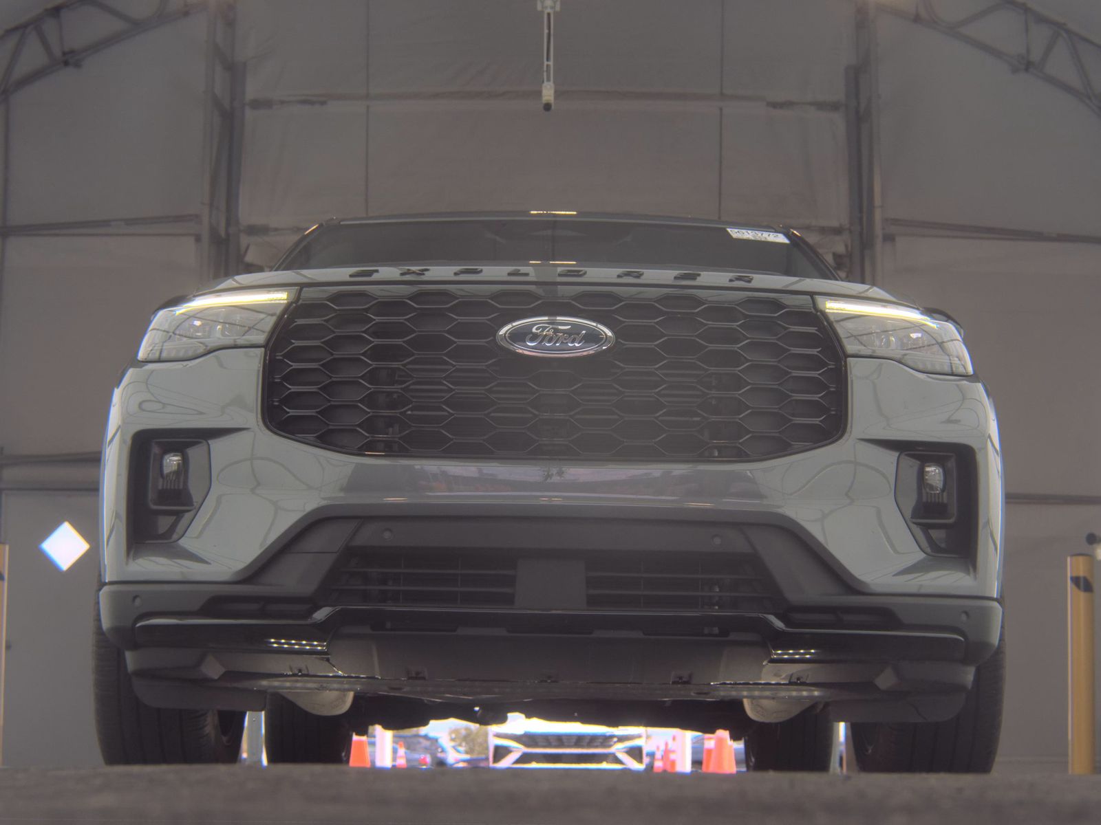 FORD EXPLORER - 4