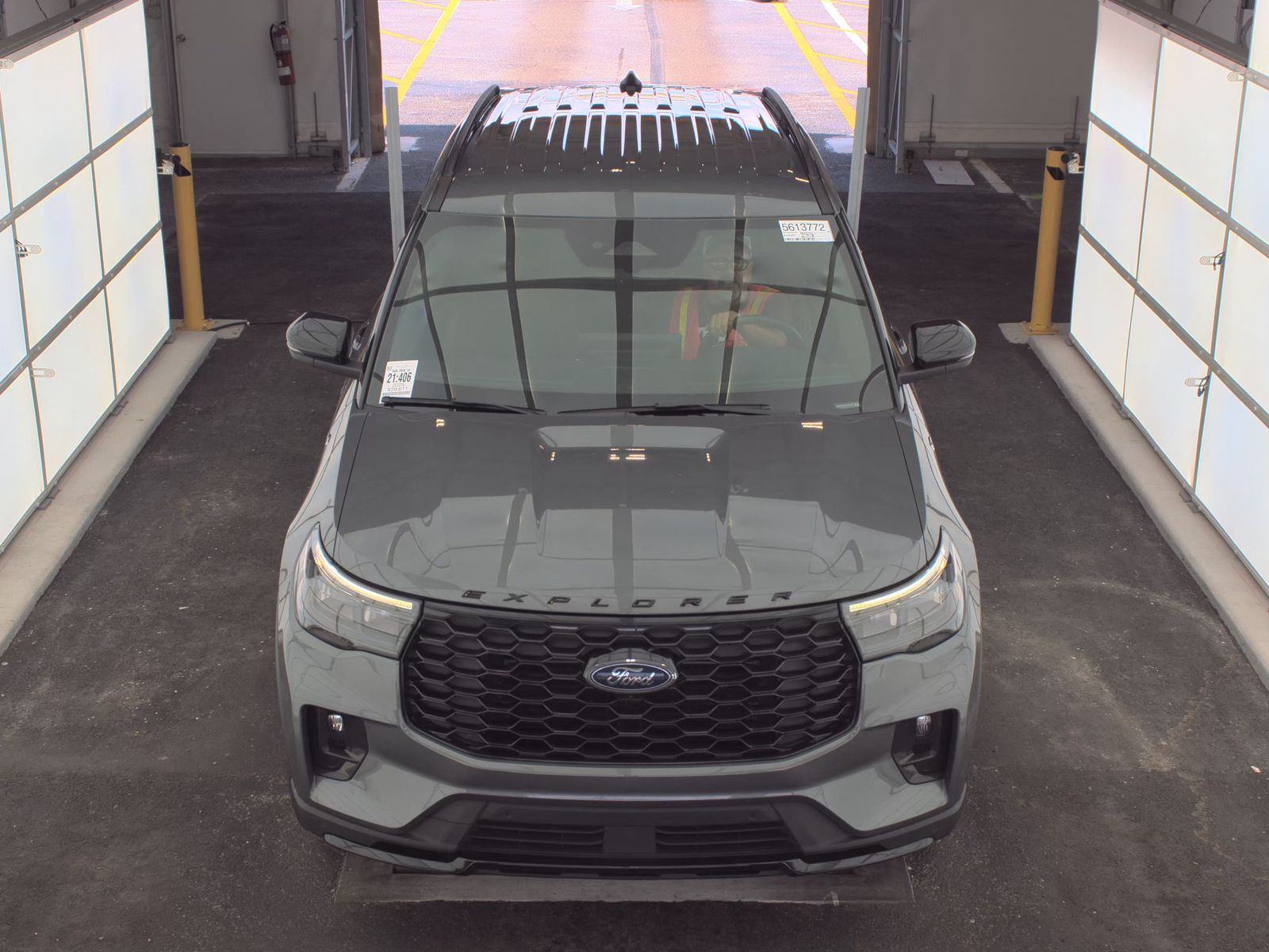 FORD EXPLORER - 3