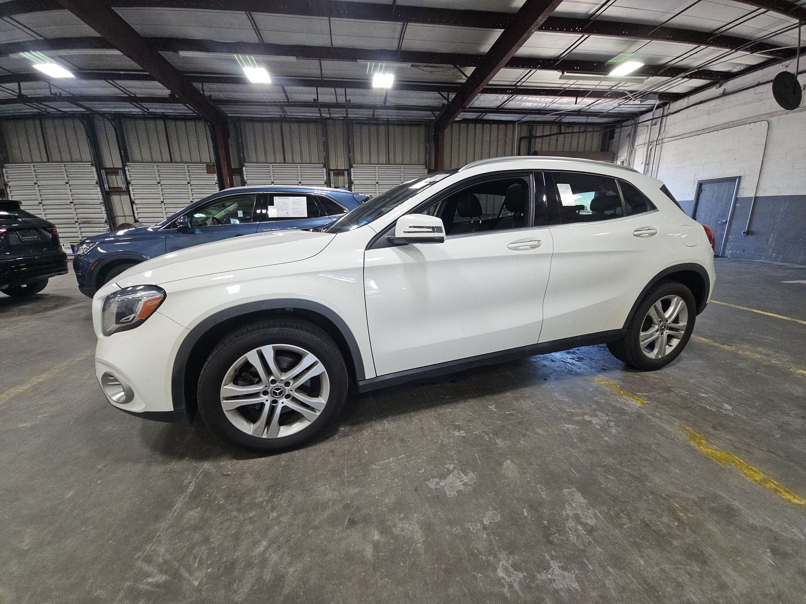 MERCEDES-BENZ GLA-CLASS - 1