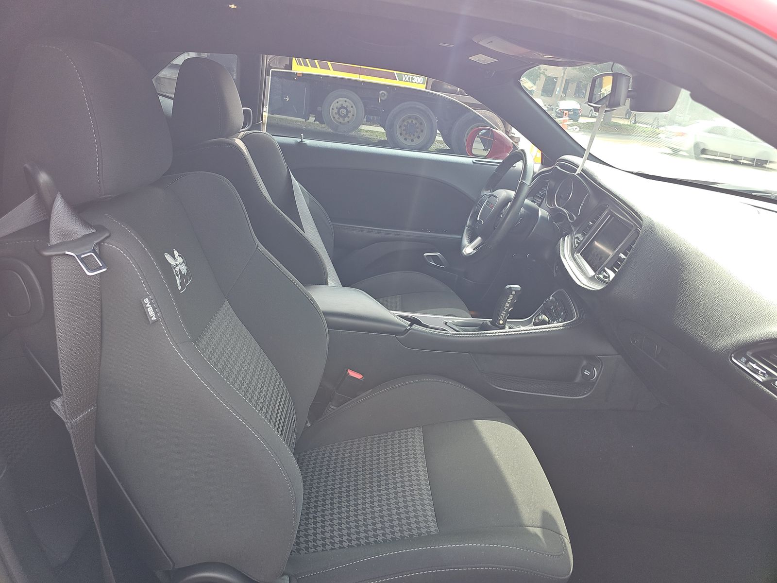 DODGE CHALLENGER - 9