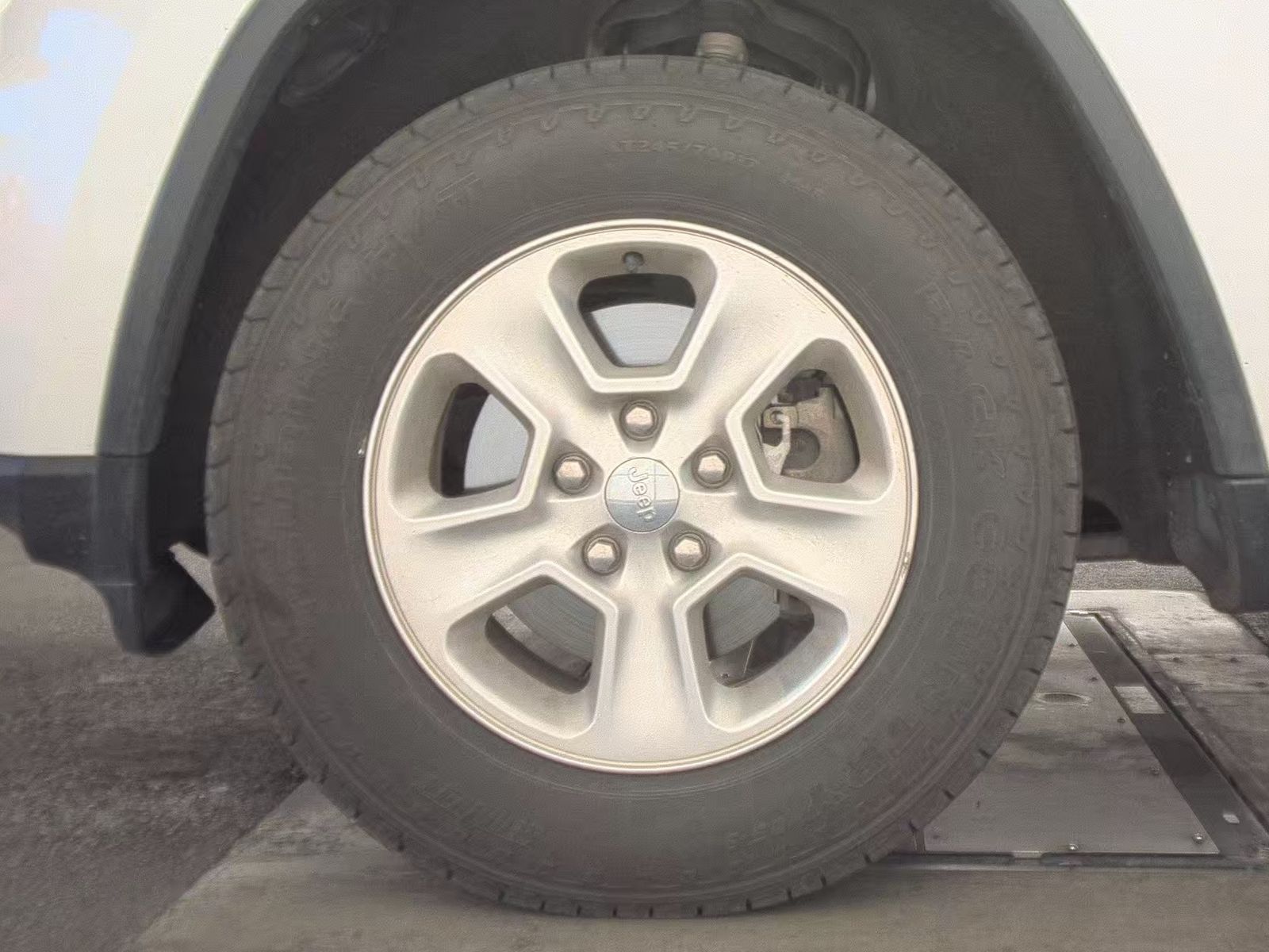 JEEP GRAND CHEROKEE - 10