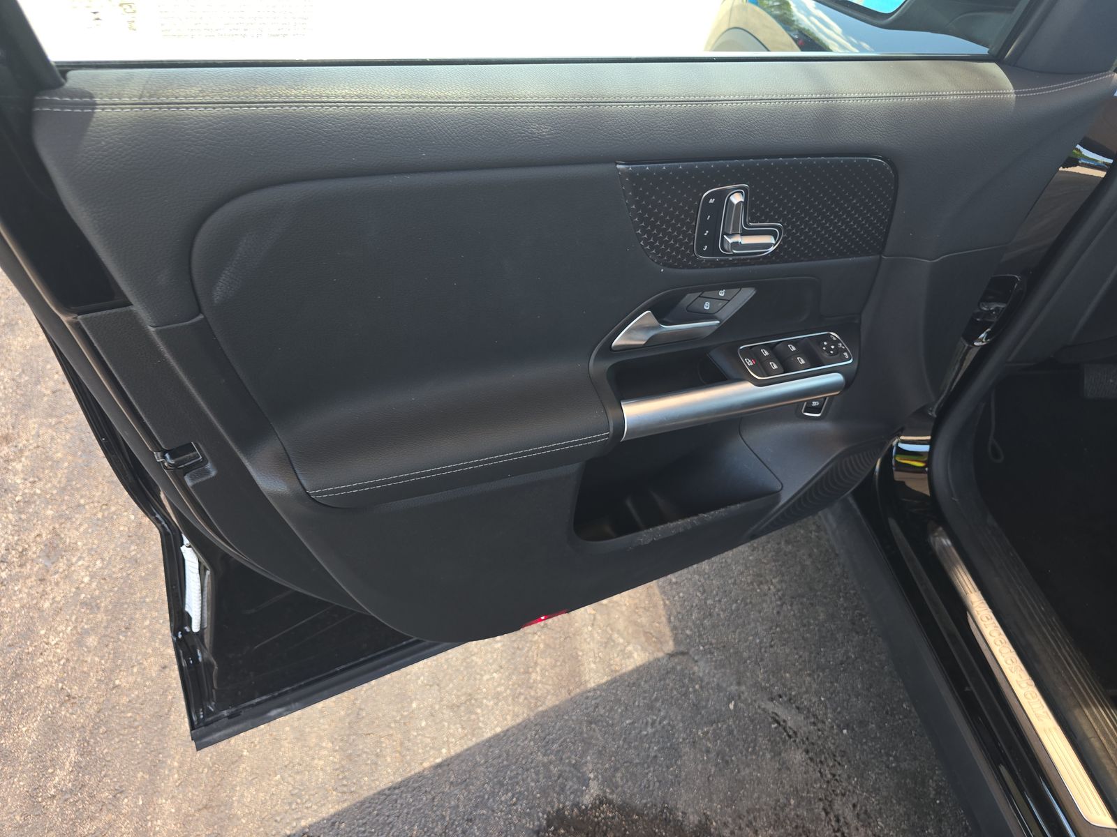 MERCEDES-BENZ GLA-CLASS - 10