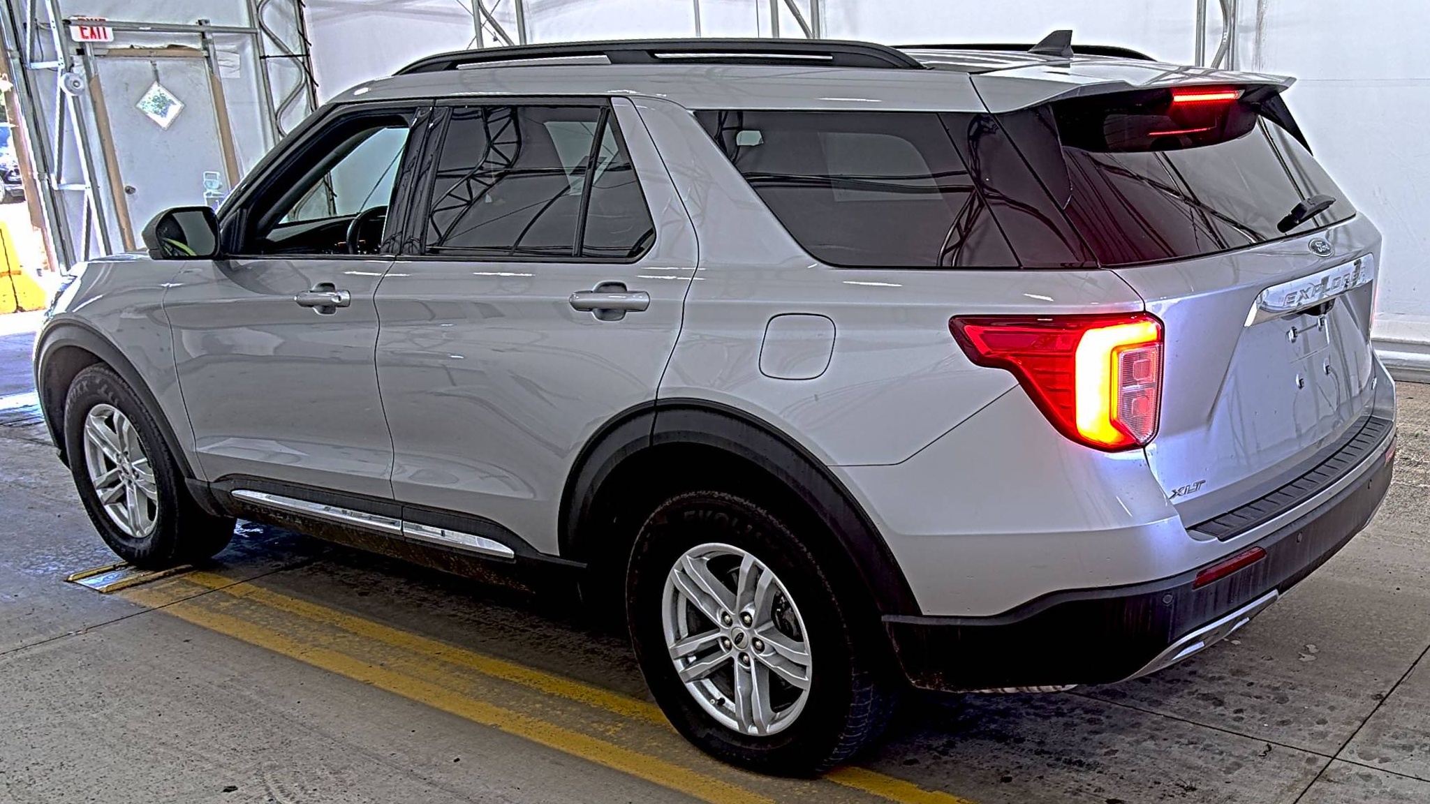 FORD EXPLORER - 7