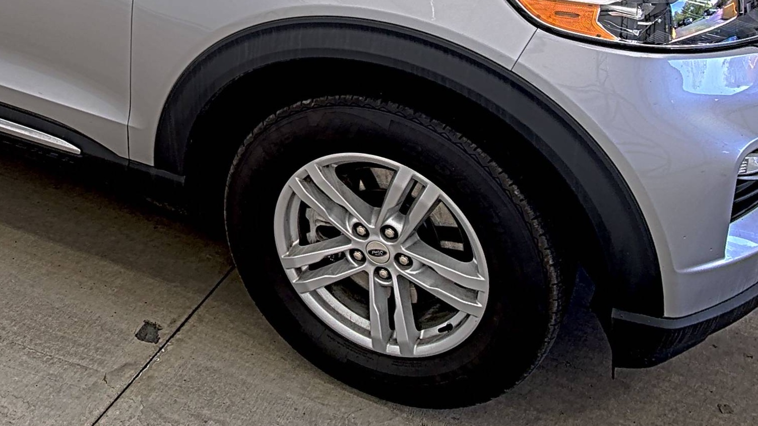 FORD EXPLORER - 9