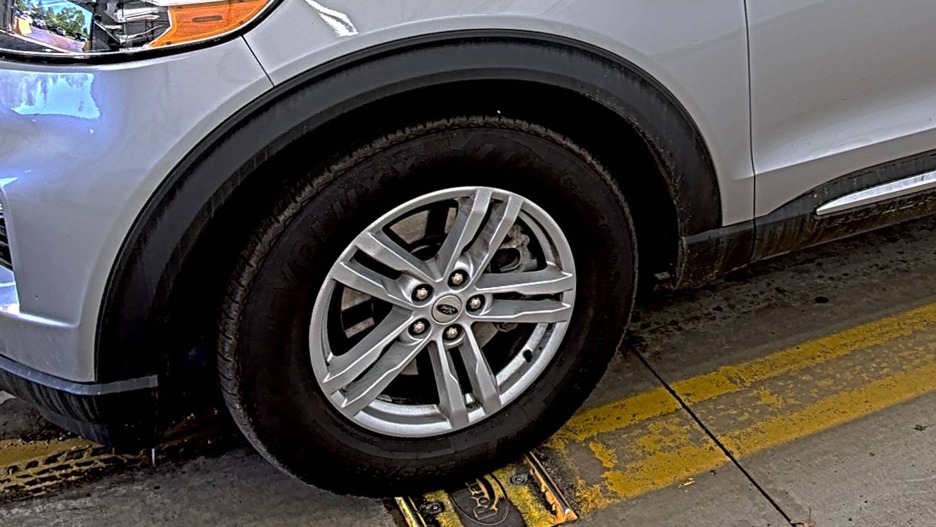FORD EXPLORER - 8
