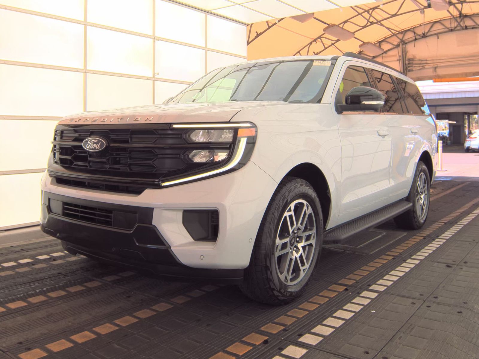 FORD EXPEDITION - 1