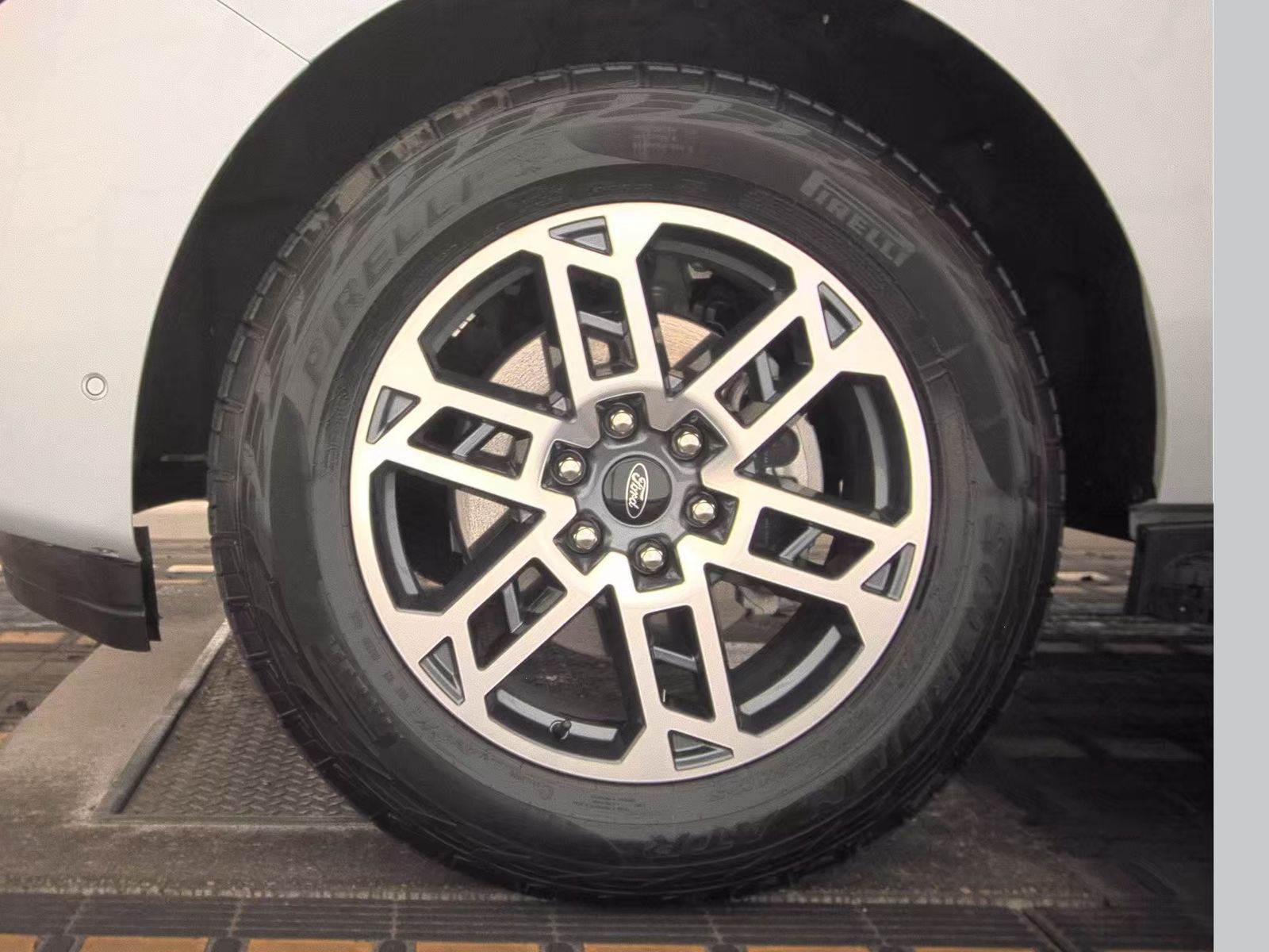 FORD EXPEDITION - 10