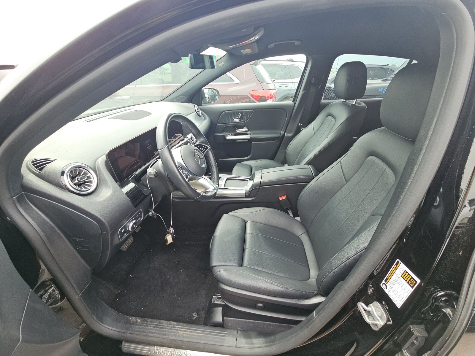 MERCEDES-BENZ GLA-CLASS - 8