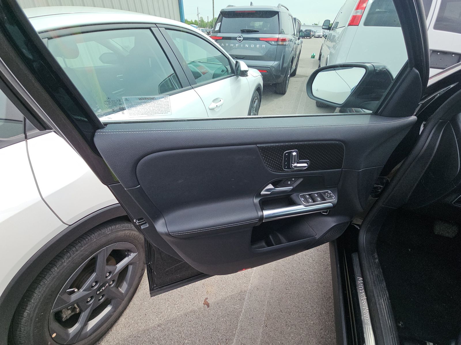 MERCEDES-BENZ GLA-CLASS - 10